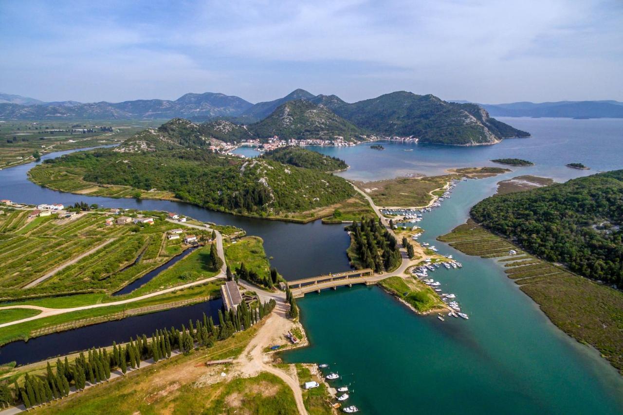 Apartments By The Sea Blace, Neretva Delta - Usce Neretve - 16068 Exteriér fotografie