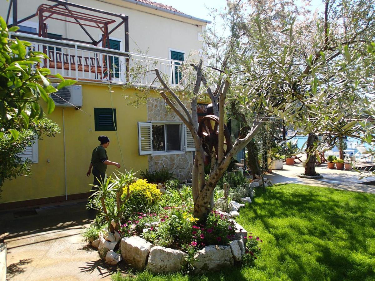 Apartments By The Sea Blace, Neretva Delta - Usce Neretve - 16068 Exteriér fotografie