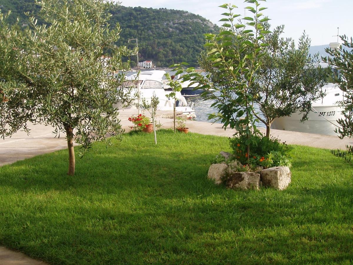 Apartments By The Sea Blace, Neretva Delta - Usce Neretve - 16068 Exteriér fotografie